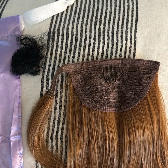 Insert Name Here Lily Pony in Strawberry - Picture 8 of 8